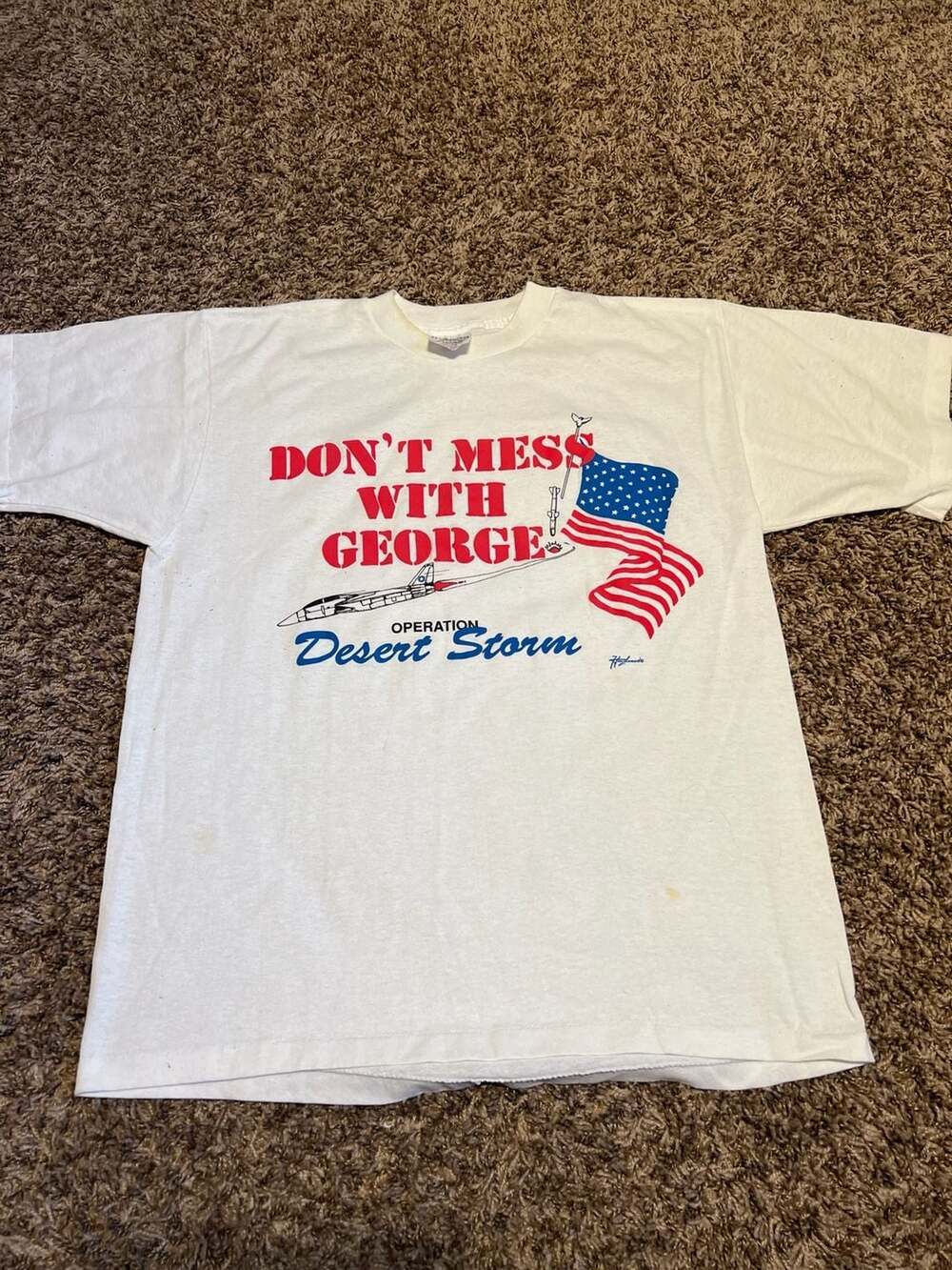 Vintage 1991 Operation Desert Storm 'Don't Mess With George' T-Shirt Large